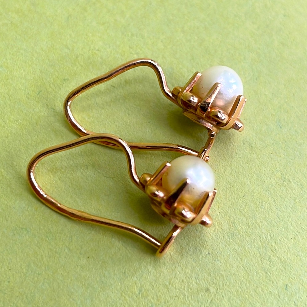 Antique 14K gold and genuine pearls in earrings